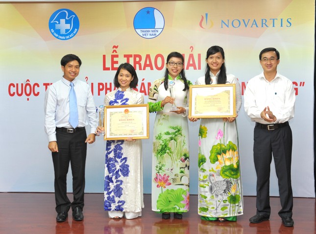 Cô sinh viên Y khoa tài năng ảnh 4