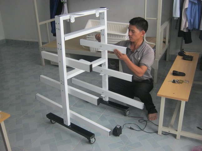Chàng cử nhân Việt Nam học say mê sáng chế ảnh 2