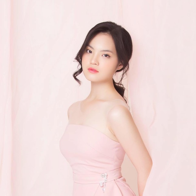 Cô sinh viên Y khoa tài năng ảnh 2