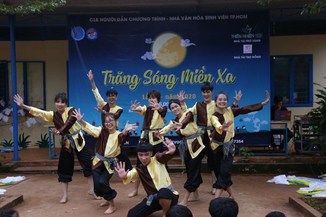 Mang Trung Thu đến trẻ em vùng xa ảnh 5