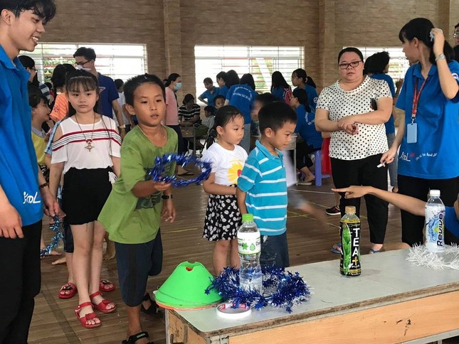 Mang Trung Thu đến trẻ em vùng xa ảnh 9