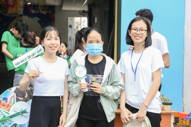 Hành trình "giải cứu" balô cũ ảnh 7