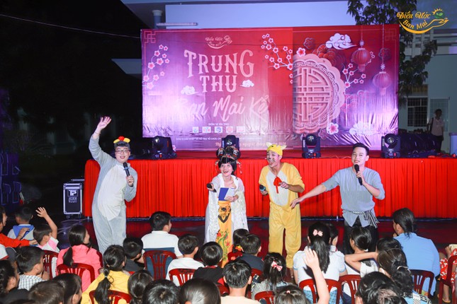 Tổ chức đêm nhạc gây quỹ ủng hộ đồng bào miền Trung ảnh 3