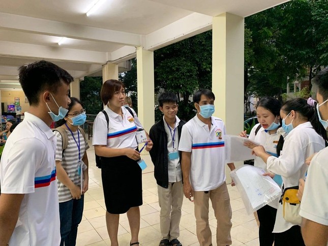 Sinh viên KTX ĐHQG TP. HCM ủng hộ bà con miền Trung gần 400 triệu đồng ảnh 6