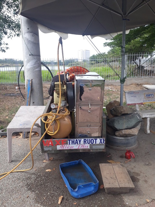 “Ông Bụt” của những sinh viên khu vực Làng Đại học Thủ Đức ảnh 2