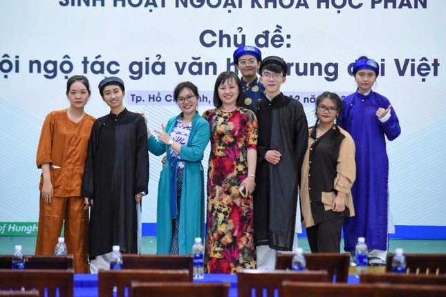 Đưa nhân vật văn học gần gũi hơn với sinh viên ảnh 9