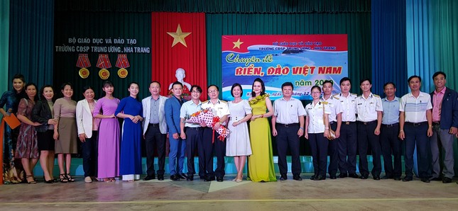 Đoàn trường CĐSP Trung ương Nha Trang tổ chức chuyên đề biển, đảo Việt Nam ảnh 2