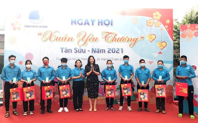 Ngày hội “Xuân yêu thương” lần 8 với nhiều hoạt động ý nghĩa ảnh 1