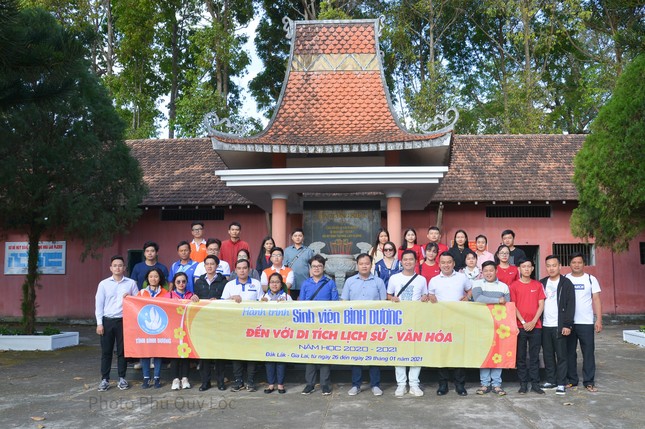 Bình Dương: Sôi nổi các hoạt động “Xuân tình nguyện” ảnh 2