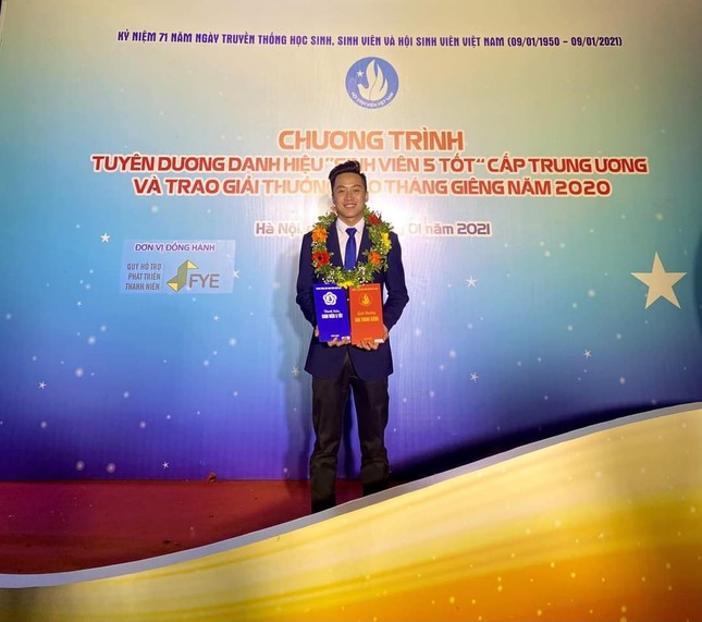 “Nam thần” Chủ tịch Hội với cú đúp giải thưởng danh giá ảnh 6