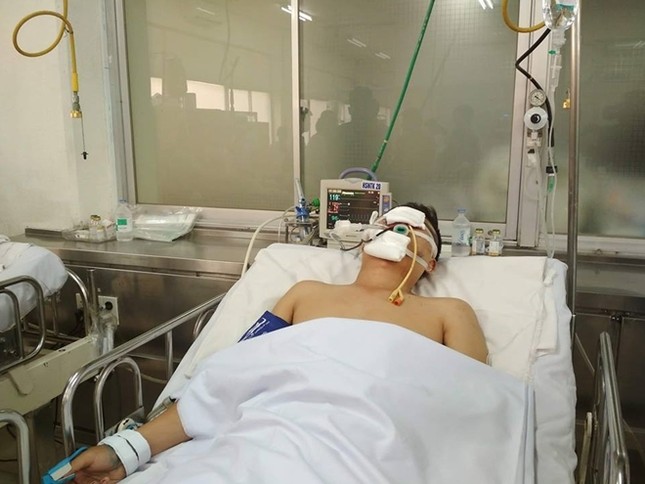 Bị kéo lê 10m, Thượng úy CSGT bị thương nghiêm trọng ảnh 2