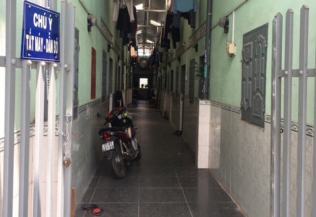 Thi thể cô gái lõa thể trong phòng trọ khóa cửa ảnh 1