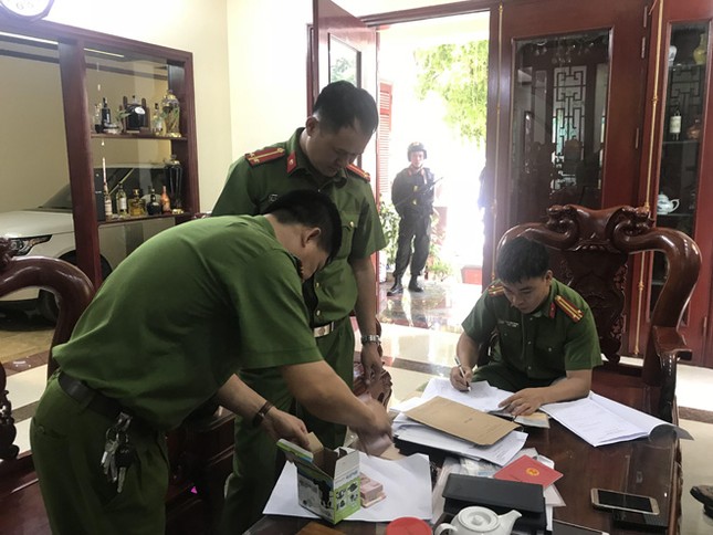 Từ 20 bánh heroin trong chuồng gà, lộ diện trùm ma túy xứ Lạng ảnh 4