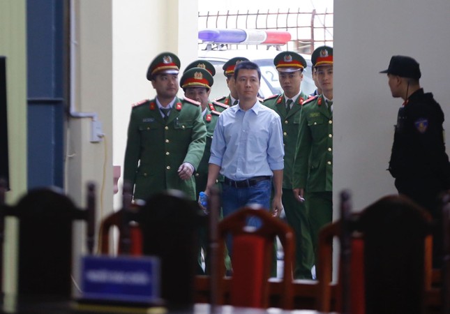 Vụ đánh bạc nghìn tỷ: 'Cần cách ly các bị cáo Vĩnh, Hóa khỏi xã hội' ảnh 1