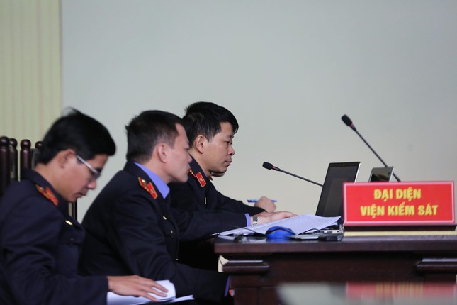 Vụ đánh bạc nghìn tỷ: 'Cần cách ly các bị cáo Vĩnh, Hóa khỏi xã hội' ảnh 15