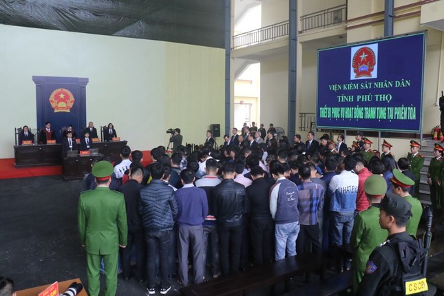 Vụ đánh bạc nghìn tỷ: 'Cần cách ly các bị cáo Vĩnh, Hóa khỏi xã hội' ảnh 9
