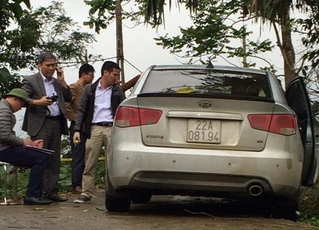 Thông tin bất ngờ về vụ nổ súng, xịt hơi cay tấn công tài xế taxi ảnh 1