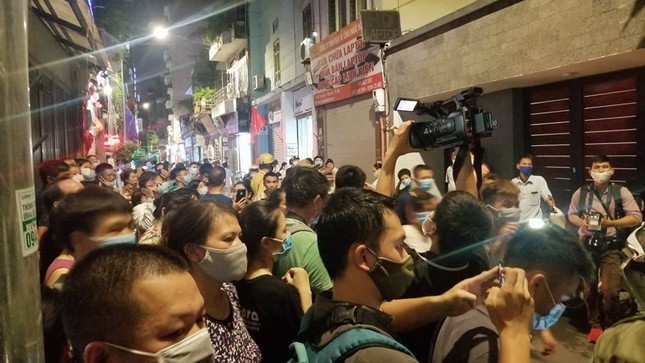 Khám xét nhà riêng, nơi làm việc của Chủ tịch Hà Nội Nguyễn Đức Chung ảnh 13