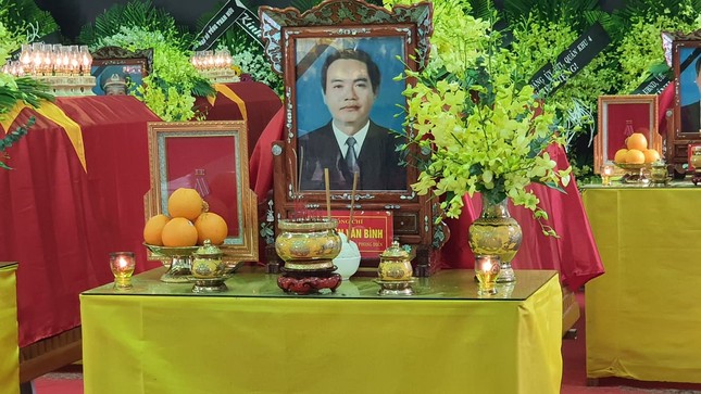 Lễ viếng 13 liệt sĩ hy sinh ở Rào Trăng: Vượt mưa lũ để nhìn mặt đồng chí lần cuối ảnh 1