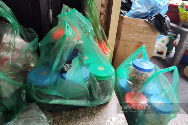Bên trong 'thủ phủ' cơm rượu ngày Tết Đoan Ngọ ở Hà Nội ảnh 3