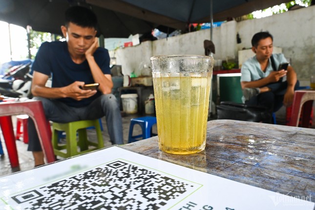 Quán trà đá, hàng bán rau ngoài chợ dùng mã QR thanh toán ảnh 7