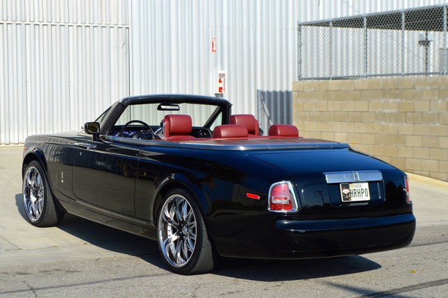 Rolls-Royce Phantom Drophead Coupe 2008 bán đấu giá chỉ 3,1 tỷ đồng ảnh 2