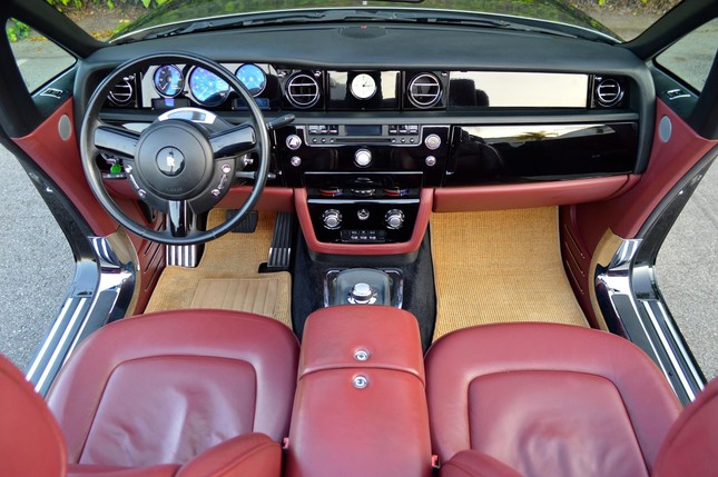 Rolls-Royce Phantom Drophead Coupe 2008 bán đấu giá chỉ 3,1 tỷ đồng ảnh 3