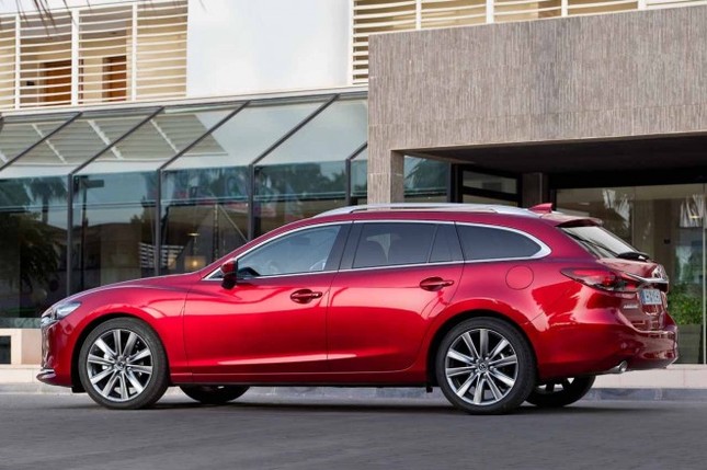 Mazda 6 bản Turbo ra mắt tại Philippines, giá hơn 1 tỷ đồng ảnh 2