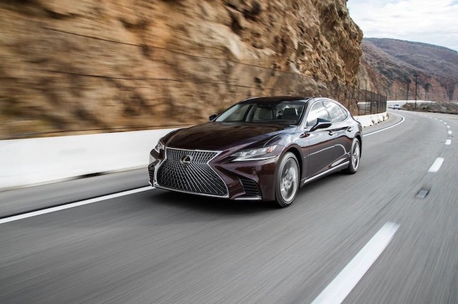 Triệu hồi Lexus LS500 gặp lỗi nứt lốp nguy hiểm tại Việt Nam ảnh 1