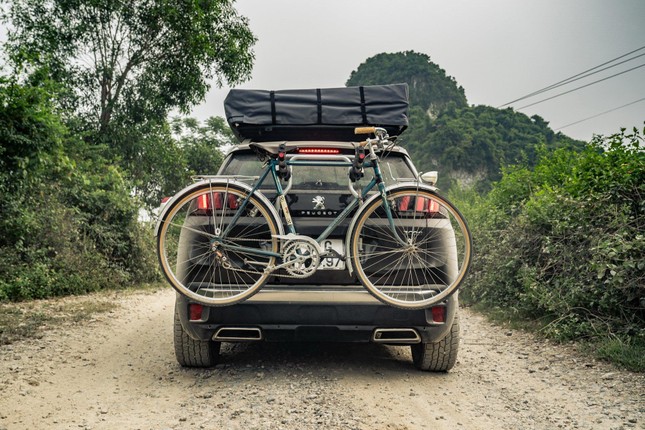 Tạp chí xe của Anh chạy thử Peugeot 3008 độ ở Việt Nam ảnh 5