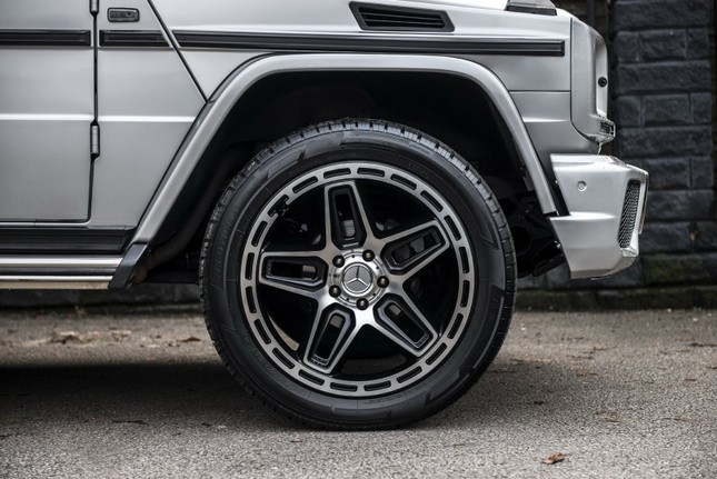 Mercedes-Benz G-Class đời 2002 rao bán gần 2 tỷ đồng ảnh 6
