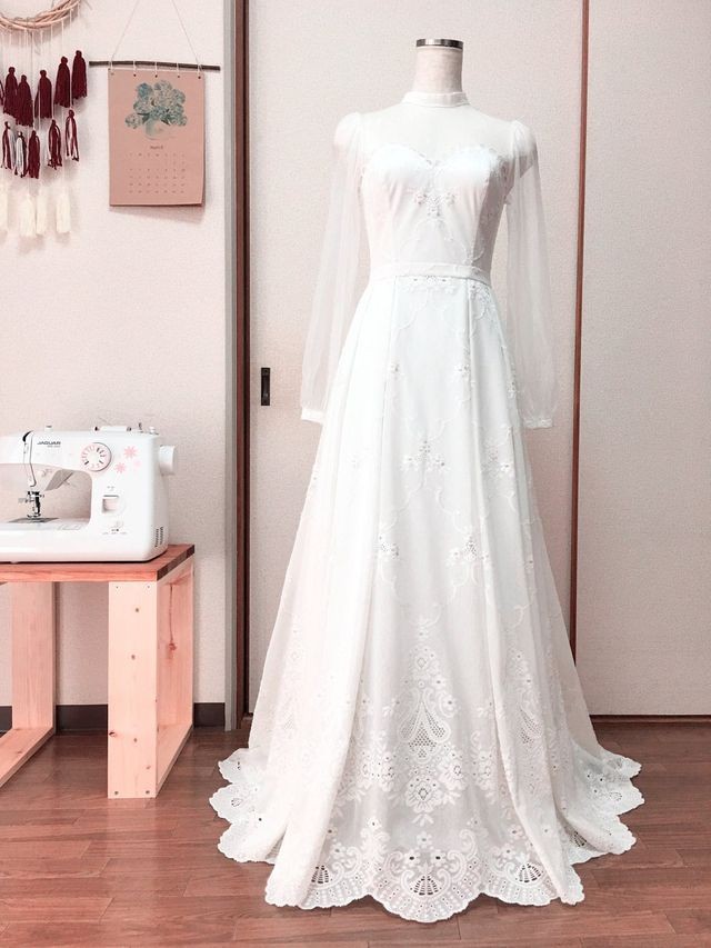 Cô gái xinh xắn dành 3 tháng tự tay may váy cưới gây 'sốt' mạng ảnh 1