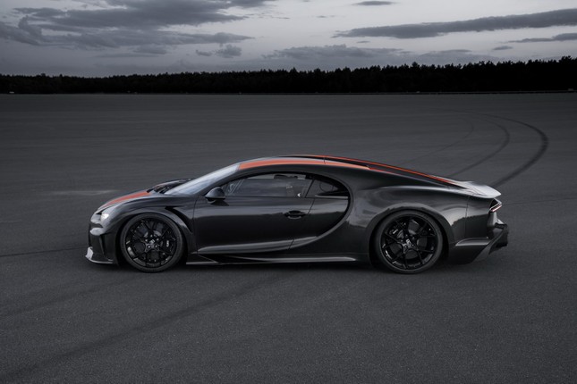Bugatti Chiron thiết lập kỷ lục tốc độ mới ảnh 1