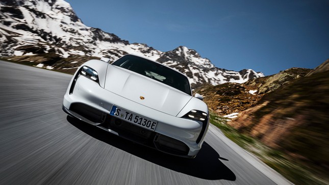 Xe điện đầu tiên của Porsche chính thức ra mắt toàn cầu ảnh 7