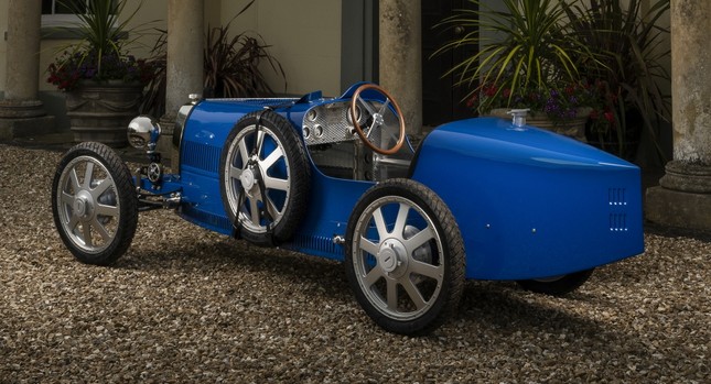 Hãng siêu xe Bugatti tung ra ôtô trẻ em với giá 771 triệu đồng ảnh 2