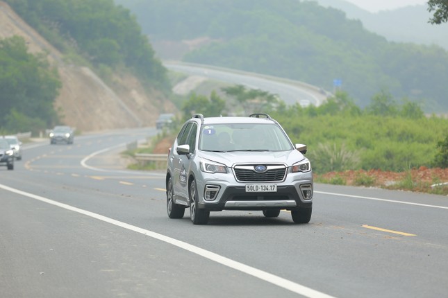 Crossover cỡ trung cạnh tranh khốc liệt dịp cuối năm ảnh 3