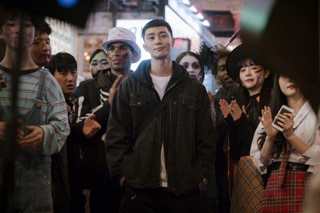 Khu phố Tây ăn chơi bậc nhất Hàn Quốc ở ‘Tầng lớp Itaewon’ ảnh 3