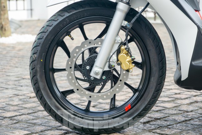Xe máy ngày càng có thêm nhiều công nghệ như ôtô? ảnh 1
