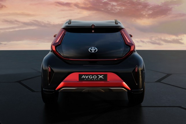 SUV mới của Toyota lộ diện với thiết kế lạ lẫm ảnh 11