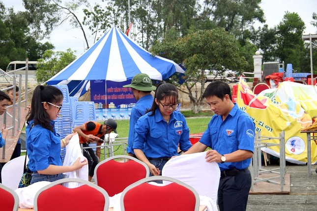 Hơn 200 nghìn lượt người về với Đồng Lộc ảnh 8