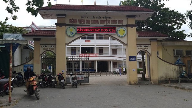 Công an vào cuộc vụ bé sơ sinh tử vong với vết đứt trên cổ ảnh 1