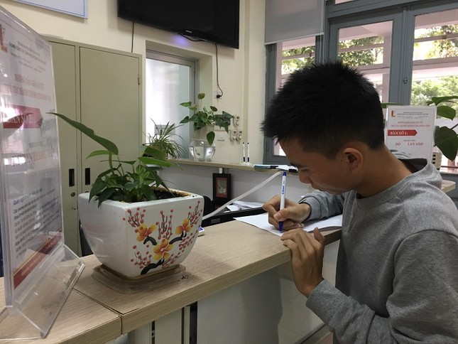 Nam sinh bị trường quân đội trả về được miễn học phí như thế nào