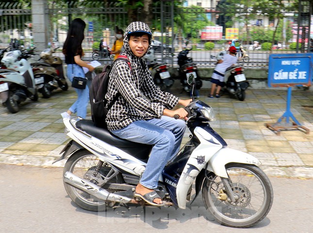 Thủ khoa ‘đạp xe giao trứng vịt’ nhập học trường ĐH Bách khoa Hà Nội ảnh 8