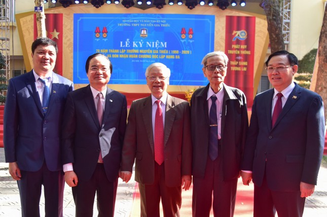 Tổng Bí thư, Chủ tịch nước Nguyễn Phú Trọng về thăm trường cũ ảnh 1