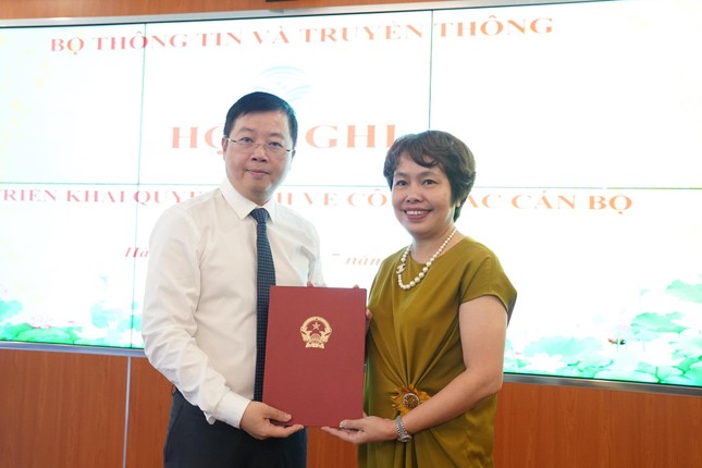 Bà Đặng Thị Phương Thảo làm Phó Cục trưởng Cục Báo chí ảnh 1