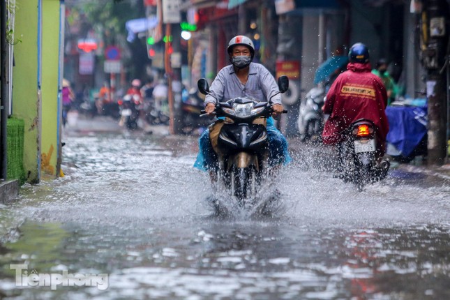 Dự báo tình hình mưa dông miền Bắc những ngày tới ảnh 1