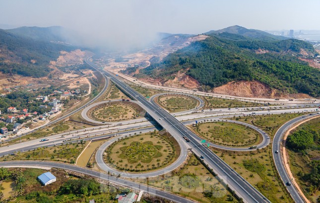 Nổi bật công trình thay đổi 'giao diện' thành phố thuộc tỉnh lớn nhất Việt Nam ảnh 9