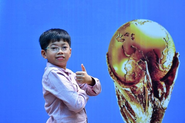 Cậu bé Việt ra sân ở trận chung kết World Cup 2018 ảnh 1