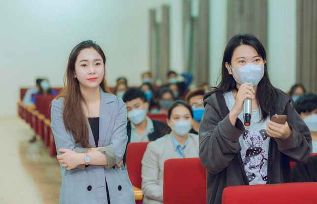 Cựu sinh viên Đại học Quốc gia Hà Nội tốt nghiệp loại giỏi là Trưởng phòng Marketing ở tuổi 25 ảnh 7