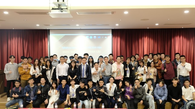 CLB Kỹ năng mềm Đại học Xây dựng Hà Nội đạt danh hiệu Tập thể Sinh viên 5 tốt cấp Thành phố năm 2022 ảnh 6